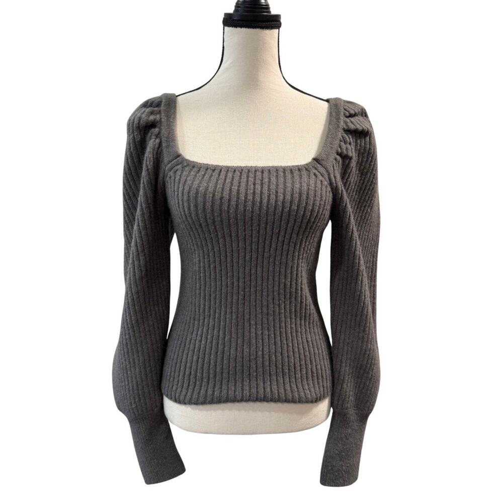 Venus Women’s Gray Long Sleeve Sweater Size M